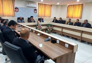 دیدار کارکنان اداره تعاون و کار با نماینده ولی فقیه در استان