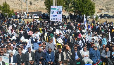 نطق انتخاباتی غلامرضا تاجگردون کاندیدای دوازدهمین دوره مجلس شورای اسلامی حوزه گچساران و باشت در زمین چمن روستای سرآبننیز برگزار شد