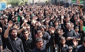 تجمع بزرگ هیات‌ های مذهبی در روز تاسوعا