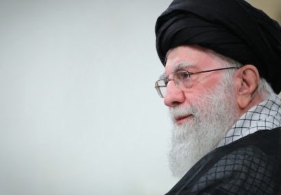 جهان در انتظار مواضع تاریخی رهبر انقلاب جهان در انتظار مواضع تاریخی رهبر انقلاب