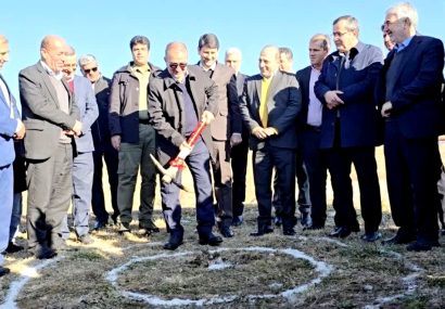 کلنگ‌زنی طرح ساماندهی رودخانه بشار یاسوج با حضور استاندار و وزیر ارتباطات
