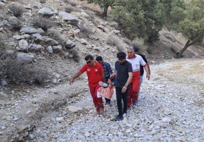 نجات گردشگر  ۵۲ ساله پس از سقوط در ارتفاعات ماغر