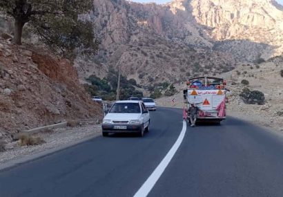 تداوم عملیات خطکشی راهها در سراسر استان کهگیلویه و بویراحمد توسط راهداری تداوم عملیات خطکشی راهها در سراسر استان کهگیلویه و بویراحمد توسط راهداری