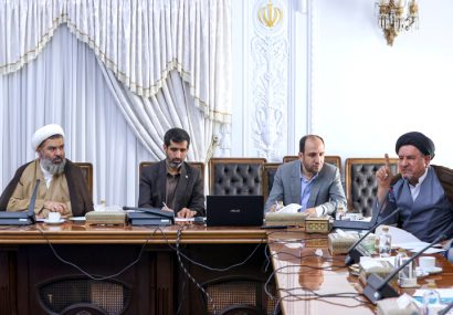 در دیدار با رئیس‌جمهور؛ تأکید موحد بر تسریع در ارتقای دیشموک و چاروسا به شهرستان / اعتراض به بومی‌گزینی سلیقه‌ای و درخواست افزایش اعتبارات عمرانی