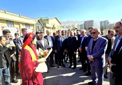 با حضور استاندار کهکیلویه و بویراحمد؛ توزیع تجهیزات آموزشی و کمک آموزشی به ارزش ۱۰۰ میلیارد تومان