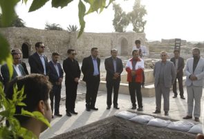 بازدید فرماندار کهگیلویه از بافت تاریخی دهدشت با حضور اساتید و دانشجویان باستان‌شناسی دانشگاه تهران