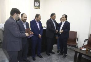 تقدیر دادستان کهگیلویه از فرماندار و سایر اعضای انجمن حمایت از زندانیان دهدشت با اهدای لوح سپاس