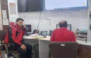 تلاش بیوقفه امدادگران هلالاحمر برای یافتن سه مفقود در سرپری کهگیلویه تلاش بیوقفه امدادگران هلالاحمر برای یافتن سه مفقود در سرپری کهگیلویه