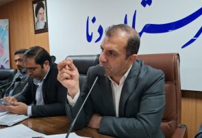 تأکید فرماندار دنا بر رفع موانع تولید و بازاریابی برای هنرمندان صنایع دستی
