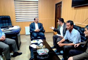 دومین روز متوالی دیدار مستقیم فرماندار دنا با مردم در هفته جاری؛ تأکید فرماندار دنا بر حل مشکلات مردم توسط ادارات و مدیران