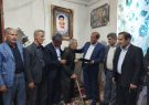 بازدید بخشدار دیشموک به همراه رئیس آموزش و پرورش و شهردار از خانواده شهید اسفرم