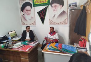 بازدید بخشدار دیشموک از هلال احمر به مناسبت روز جهانی این نهاد و تقدیر از رئیس آن بازدید بخشدار دیشموک از هلال احمر به مناسبت روز جهانی این نهاد و تقدیر از رئیس آن