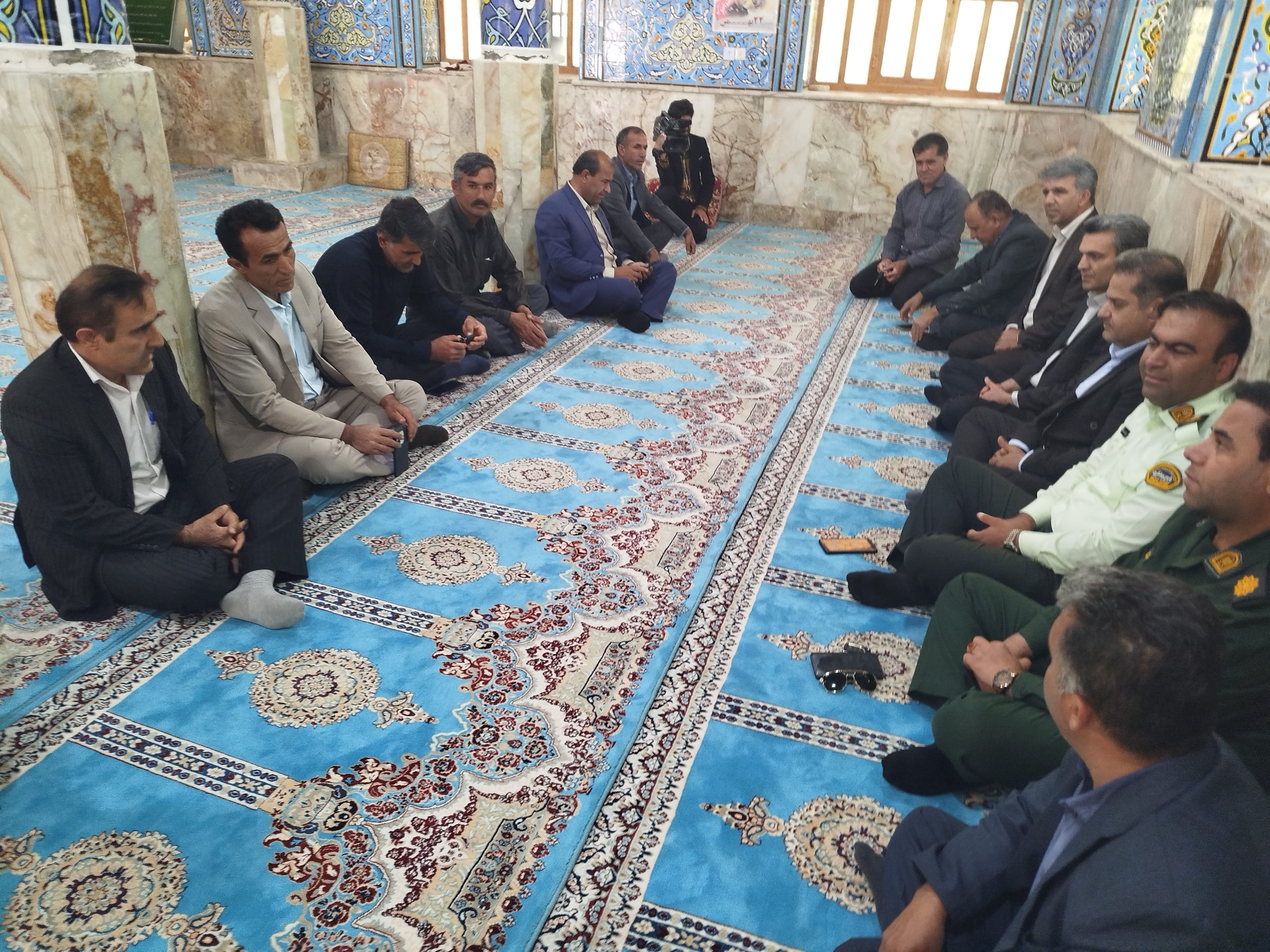 بازدید مدیرعامل برق استان از روستاهای محروم دیشموک؛ قول برای حل مشکلات شبکه برق