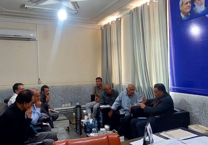 دوشنبههای مردمی فرماندار کهگیلویه؛ از پاسخگویی پشت میز تا حضور میدانی در میان مردم دوشنبههای مردمی فرماندار کهگیلویه؛ از پاسخگویی پشت میز تا حضور میدانی در میان مردم