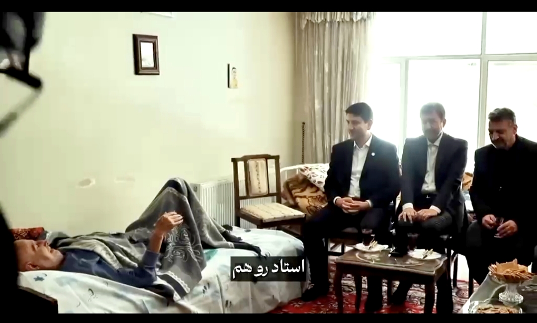 فیلم و تصویر: دیدار شبانه وزیر با استاد بیمار؛ روایتی از قدرشناسی در روزهای سخت
