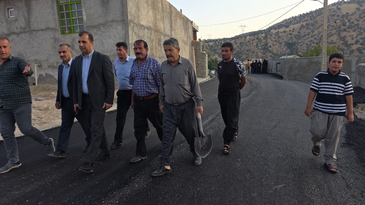 فرماندار دنا: یکی دیگر از روستاهای شهرستان دنا آسفالت شد. توسعه زیرساختهای روستایی در بخش پاتاوه؛ پروژه آسفالت معابر چناربرم سفلی تکمیل و به بهرهبرداری رسید. فرماندار دنا: یکی دیگر از روستاهای شهرستان دنا آسفالت شد. توسعه زیرساختهای روستایی در بخش پاتاوه؛ پروژه آسفالت معابر چناربرم سفلی تکمیل و به بهرهبرداری رسید.