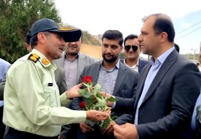 قدردانی فرماندار دنا از نیروی انتظامی در هفته فراجا قدردانی فرماندار دنا از نیروی انتظامی در هفته فراجا